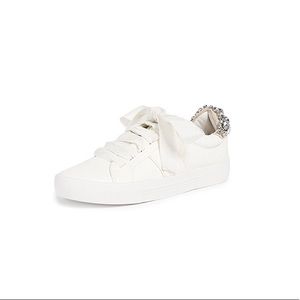 Meet your Posher, Chic to Chic